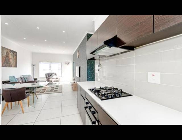 2 BEDROOM APARTMENT FOR SALE IN MODDERFONTEIN